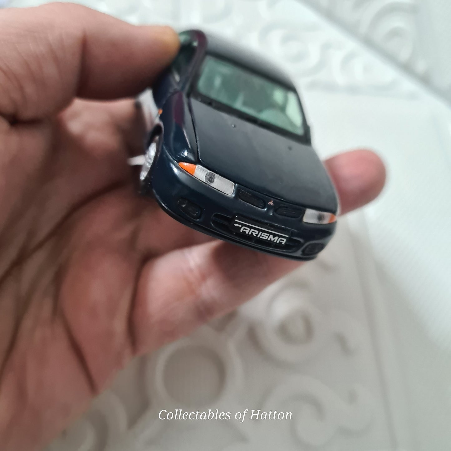 Vitesse 1:43 Mitsubishi Carisma dark blue loose diecast model very good no mirrors