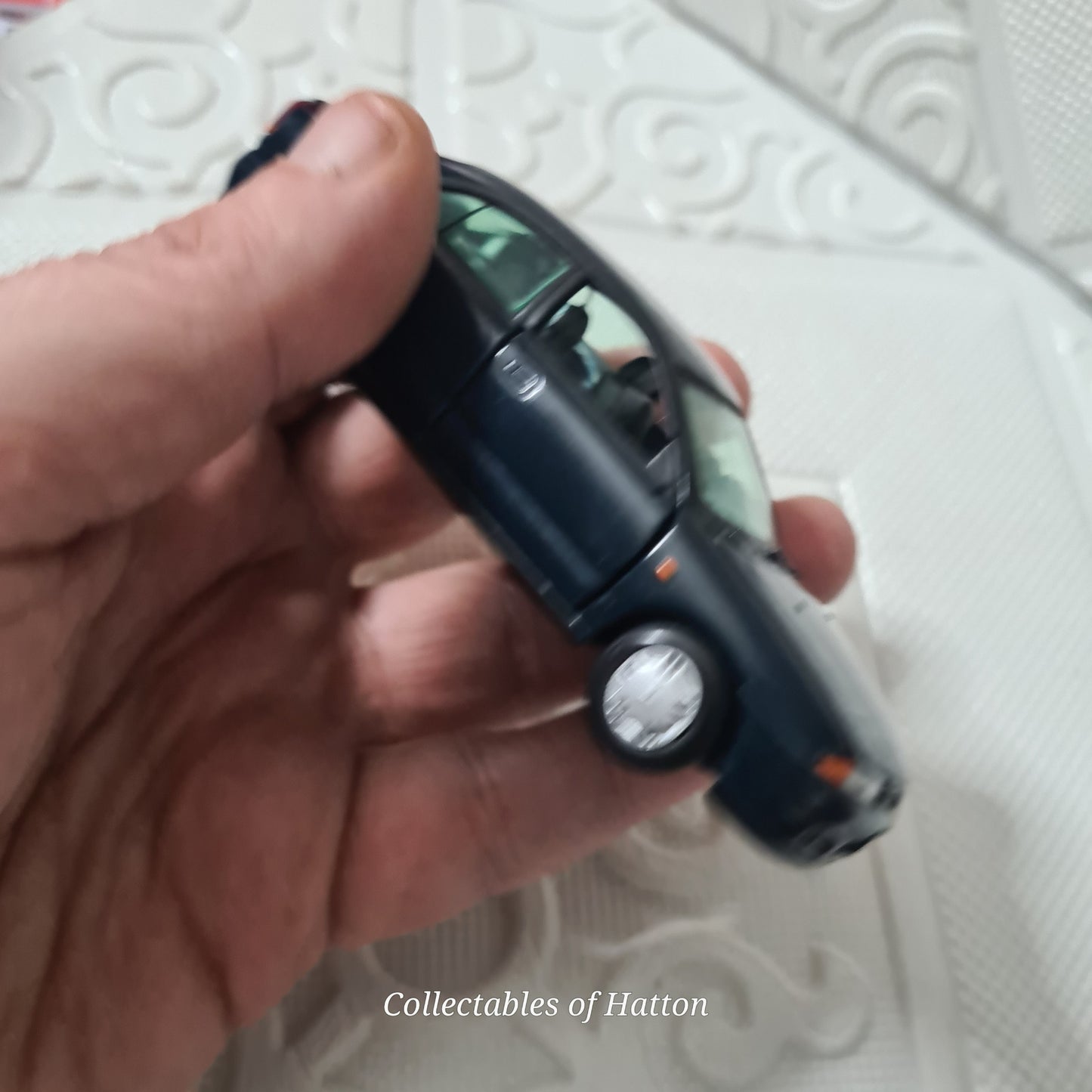 Vitesse 1:43 Mitsubishi Carisma dark blue loose diecast model very good no mirrors