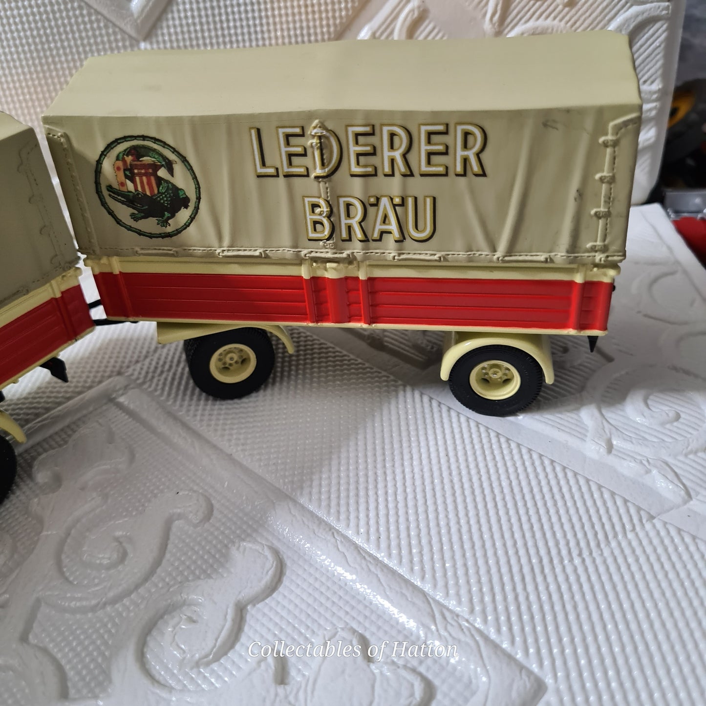 Schuco 1:43 Mercedes-Benz L6600 with Trailer" Lederer Bräu" loose stunning truck model