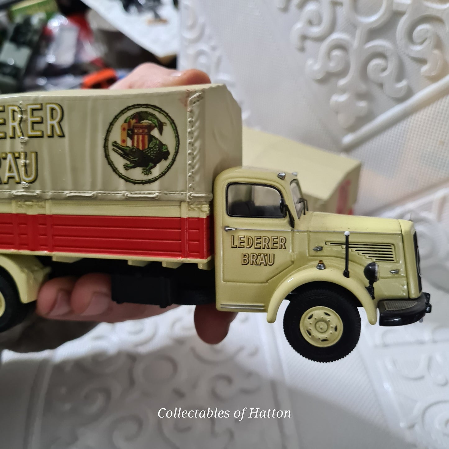 Schuco 1:43 Mercedes-Benz L6600 with Trailer" Lederer Bräu" loose stunning truck model