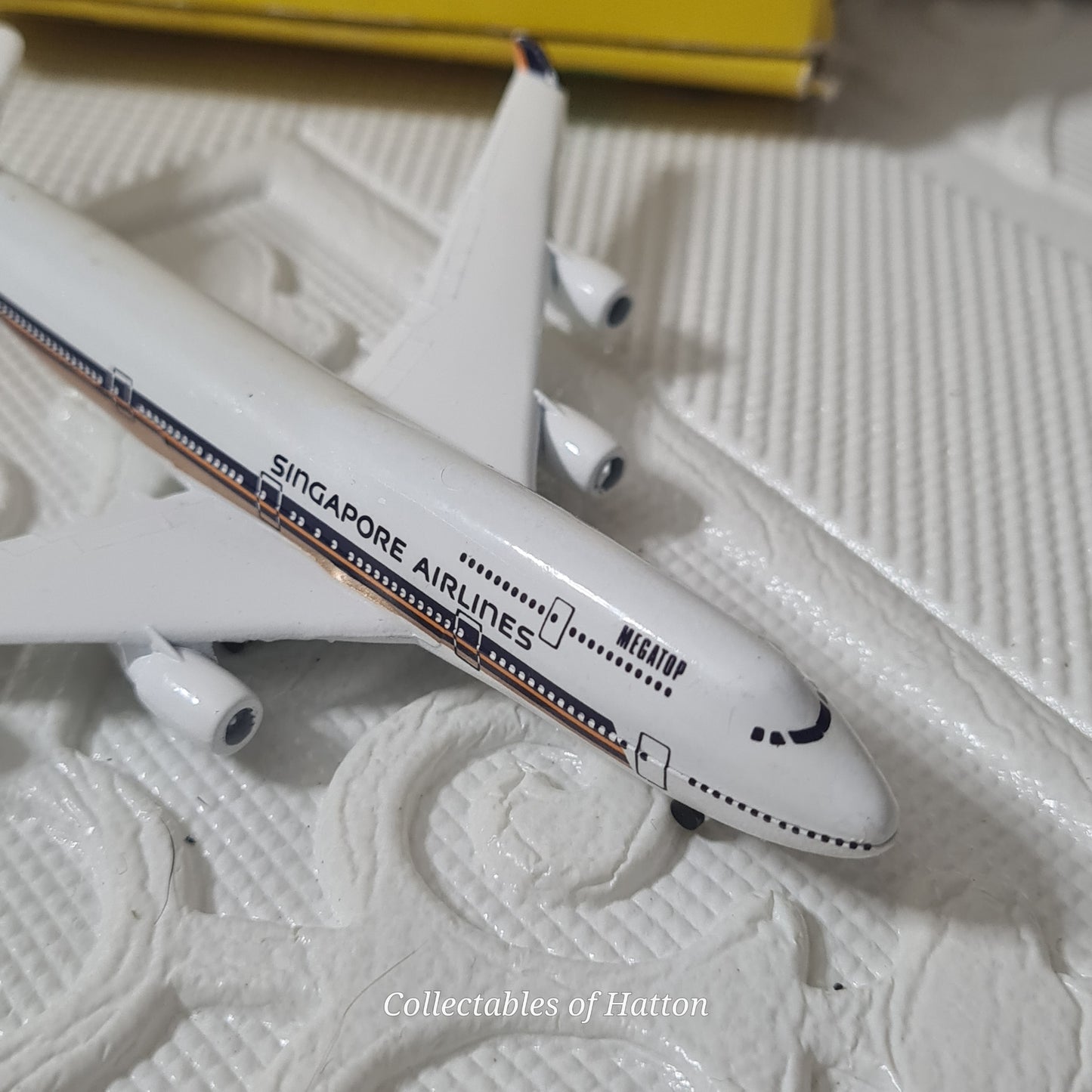 Schabak 1:600 Boeing 747-300 Singapore Airlines diecast plane boxed made in Germany boxed 901/51
