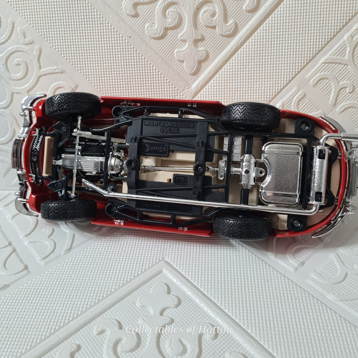 Burago 1:18 Mercedes-Benz 300sl Gullwing red loose diecast model excellent+