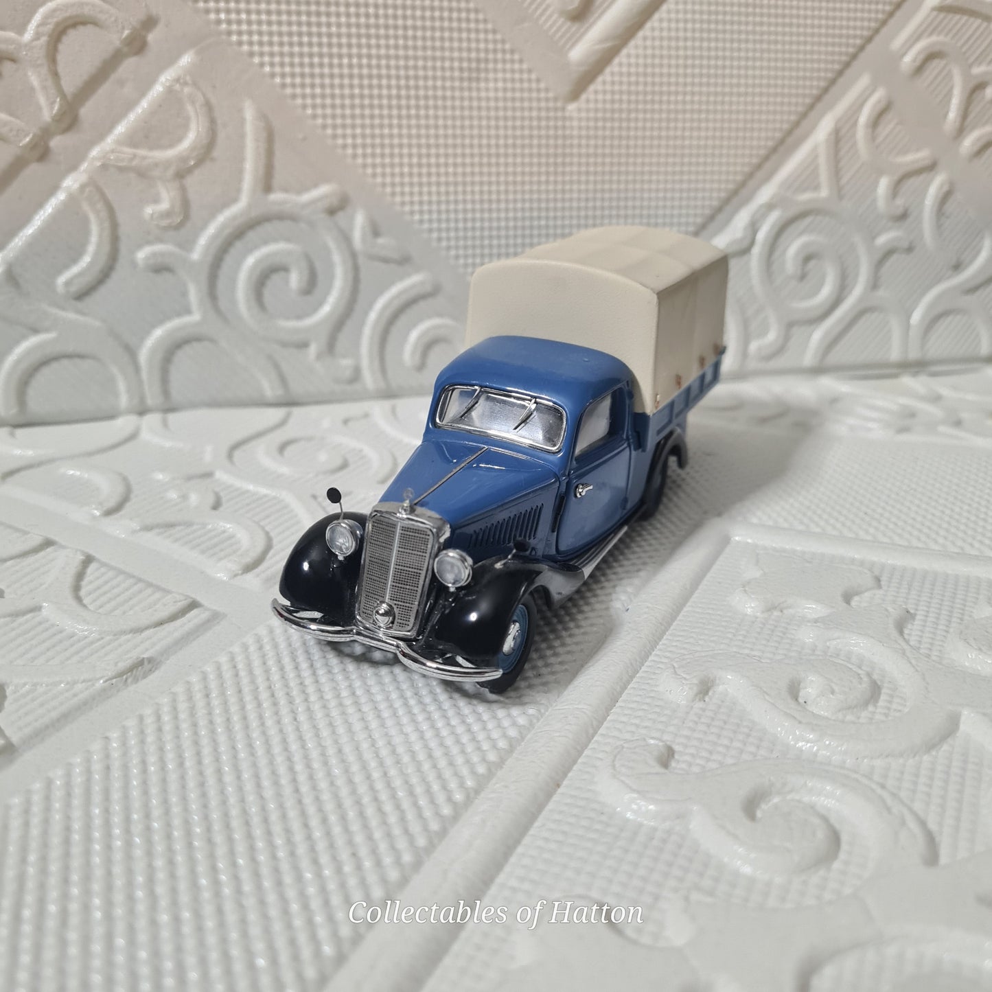 Schuco 1:43 Mercedes 170v canvas backed truck 1936 loose diecast model excellent example