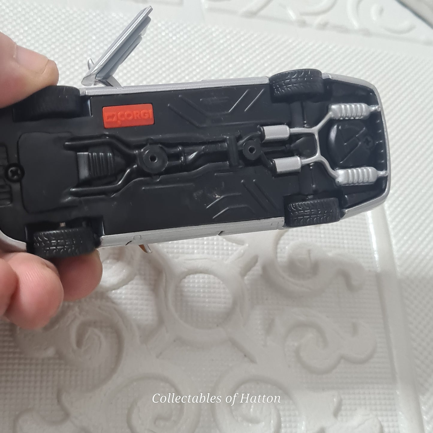 Corgi 1:43 2003  Mercedes-Benz S500 silver loose diecast very good-excellent