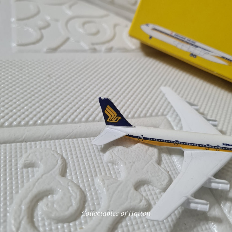 Schabak 1:600 Boeing 707 Singapore Airlines Germany diecast plane boxed 935/51