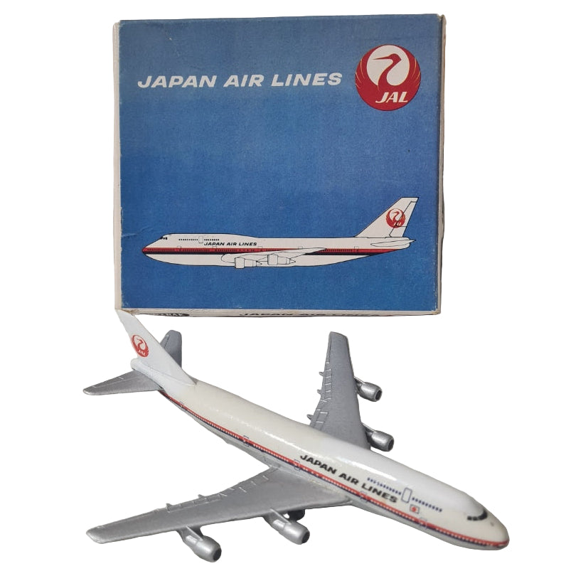japan arlines JAL model plane boeing 747