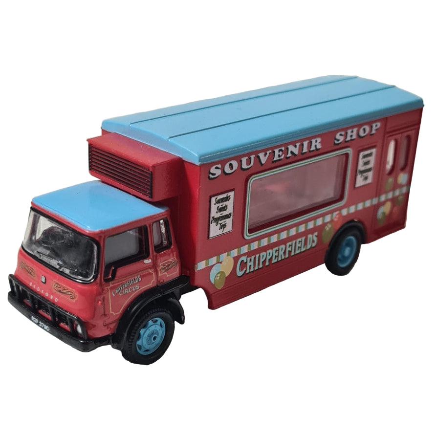 oxford diecast bedford tk chipperfields circus souvenir shop