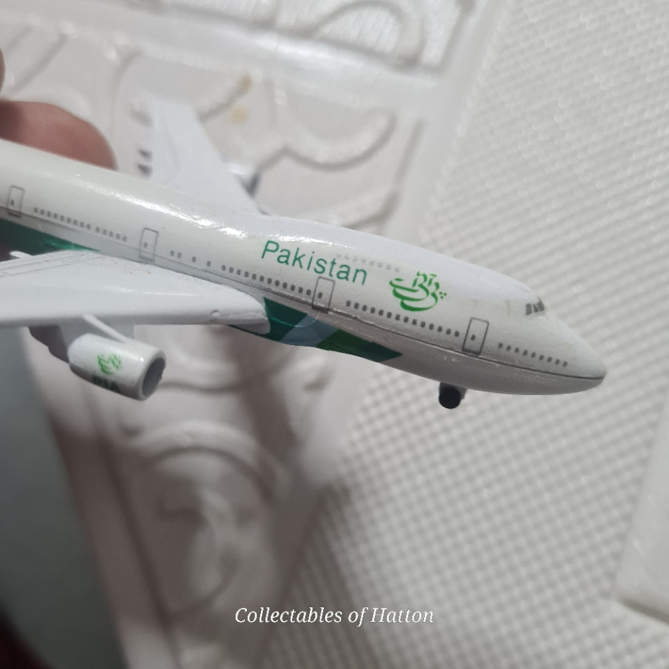 Schabak 1:600 Boeing 747 PIA Pakistan Airlines Germany diecast plane boxed 901/25