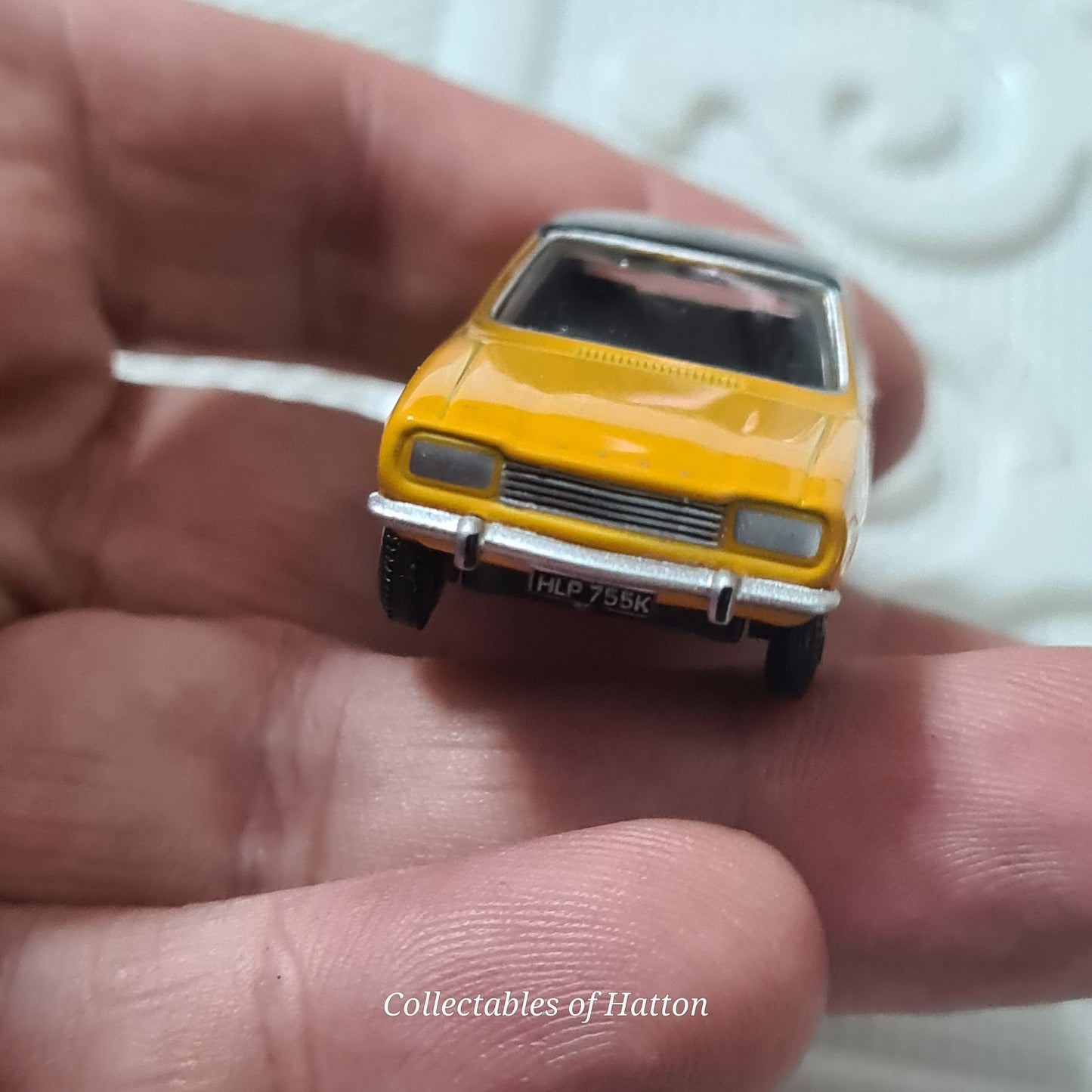 Oxford Diecast 1:76 Ford Capri mk1 orange black  diecast loose excellent