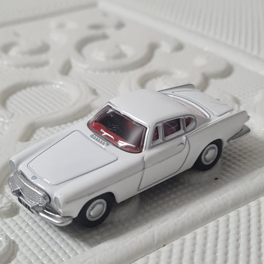 train laout scale volvo p1800 oxford diecast