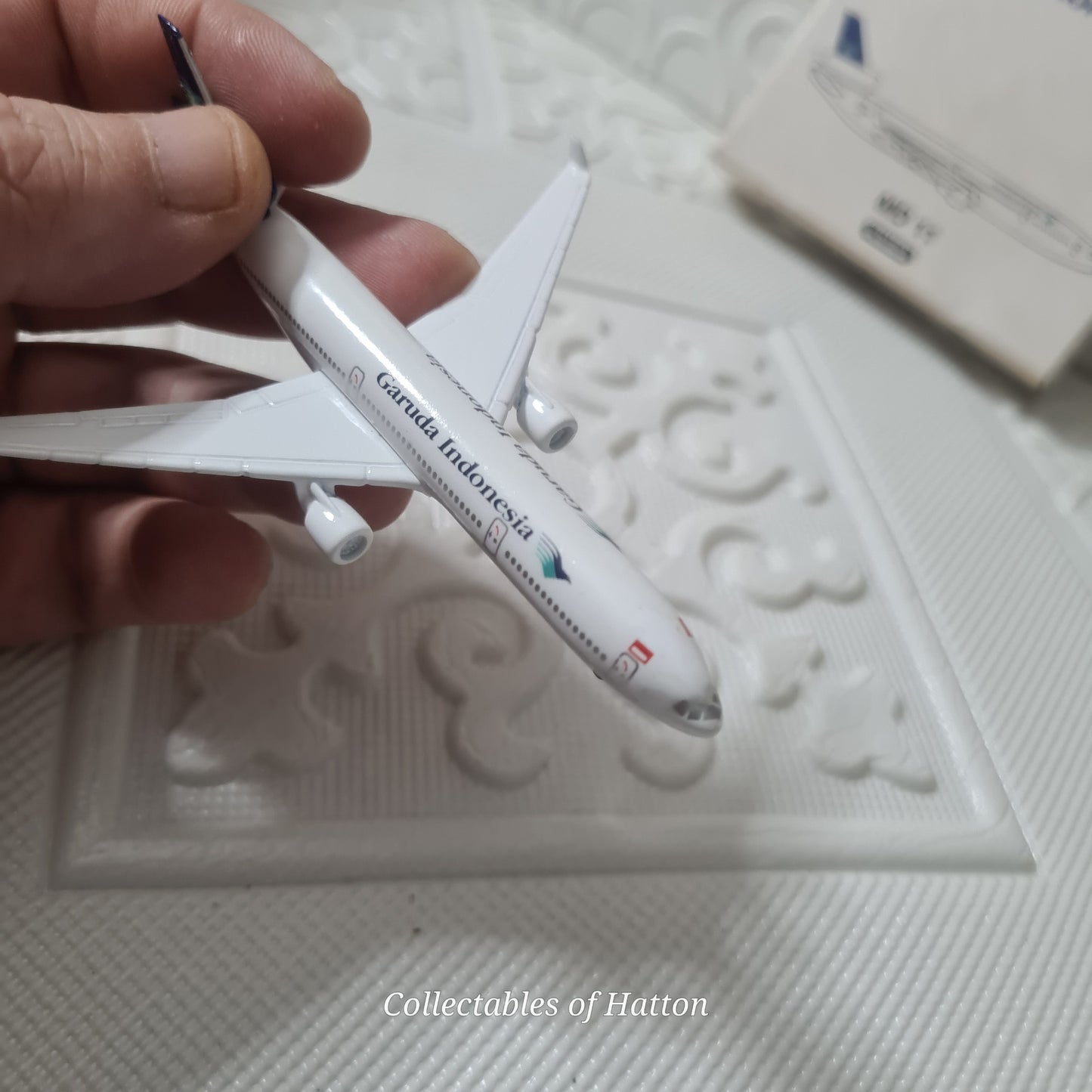 Schabak 1:600 MD-11 Garuda Indonesia  Germany diecast plane boxed 943/64