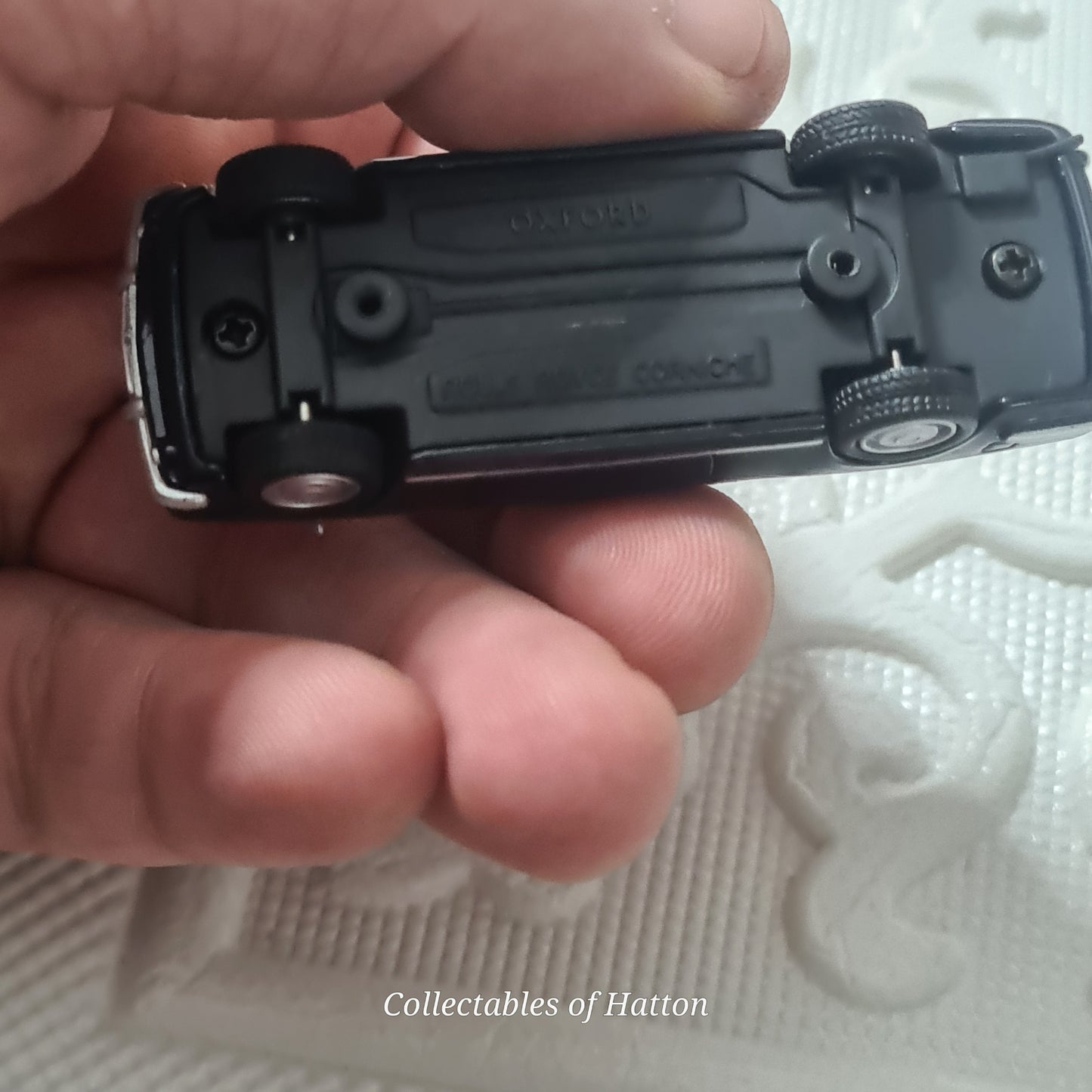 Oxford Diecast 1:76 Rolls Royce Corniche navy beige diecast loose excellent