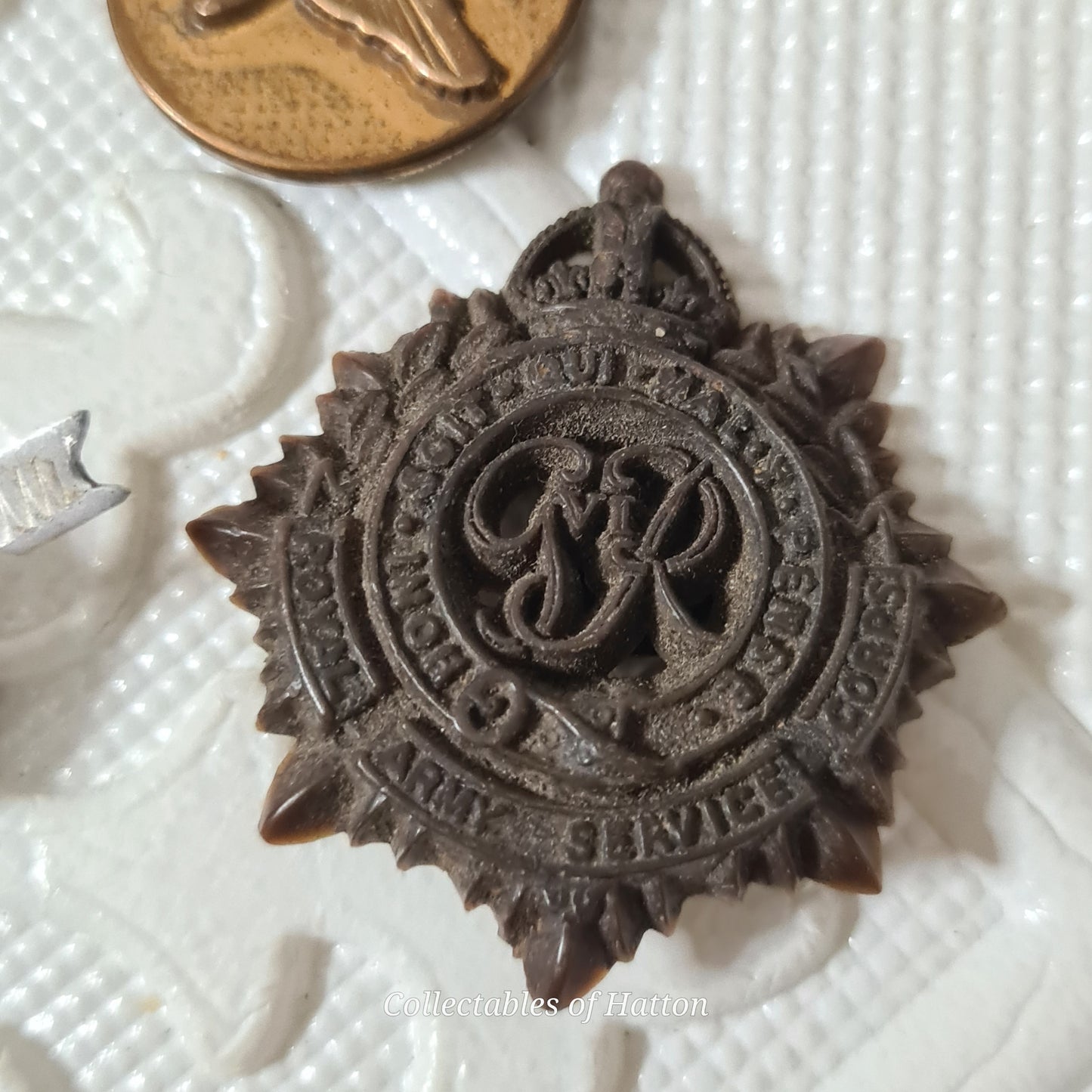 Interesting vintage Military British & royalty related badges buttons RAF etc