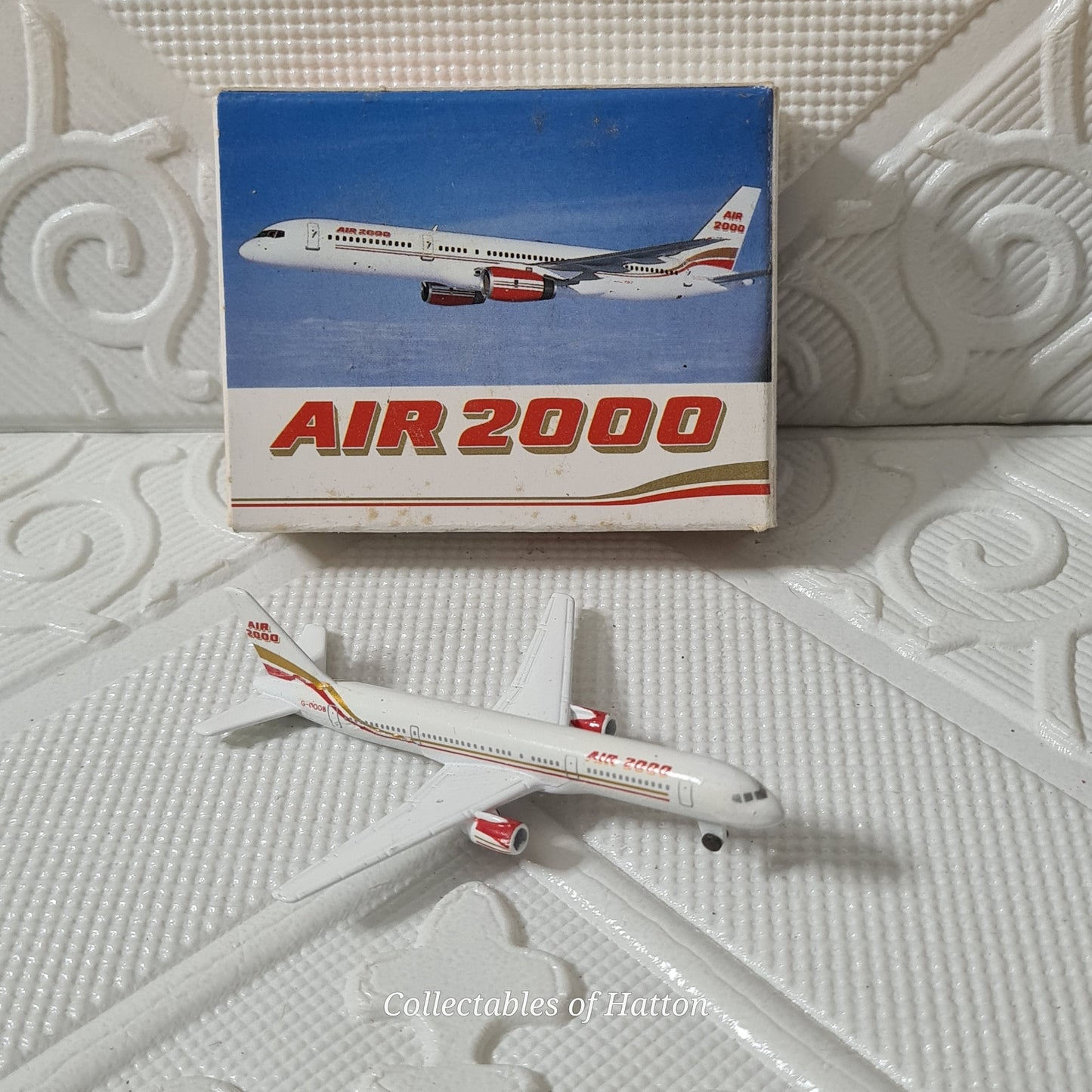 Interesting vintage Military British & royalty related badges buttons RAF etc