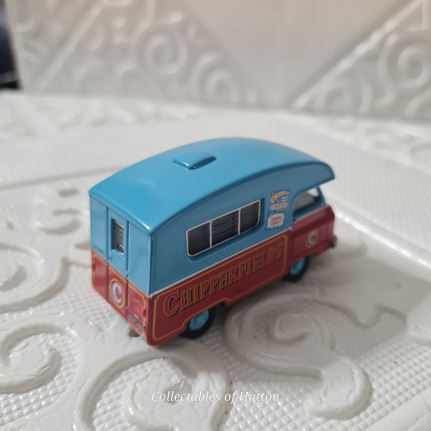 Oxford Diecast 1:76 Chipperfields Circus Austin J2 Paralanian van loose excellent