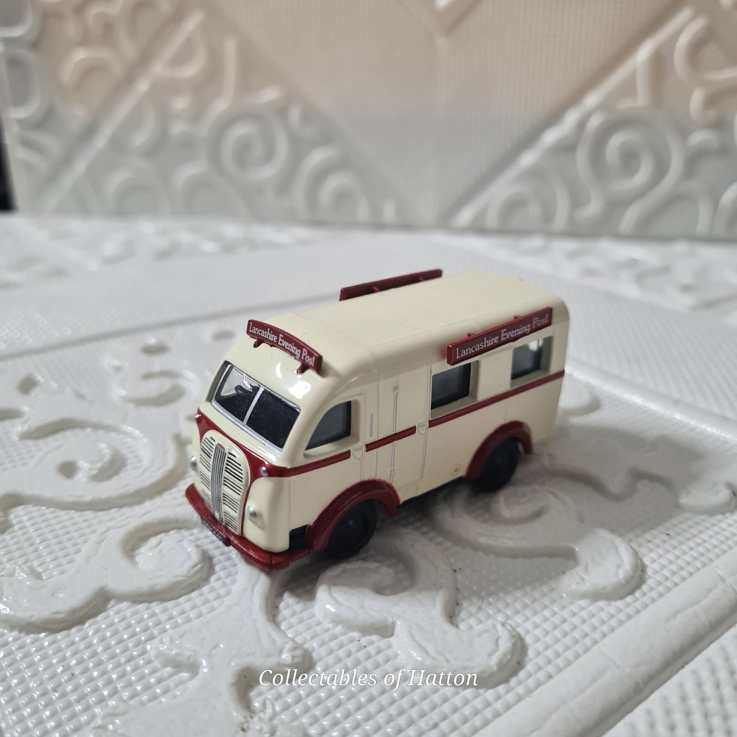 Oxford Diecast 1:76 Austin K8 3 Way Lancashire Evening post loose excellent