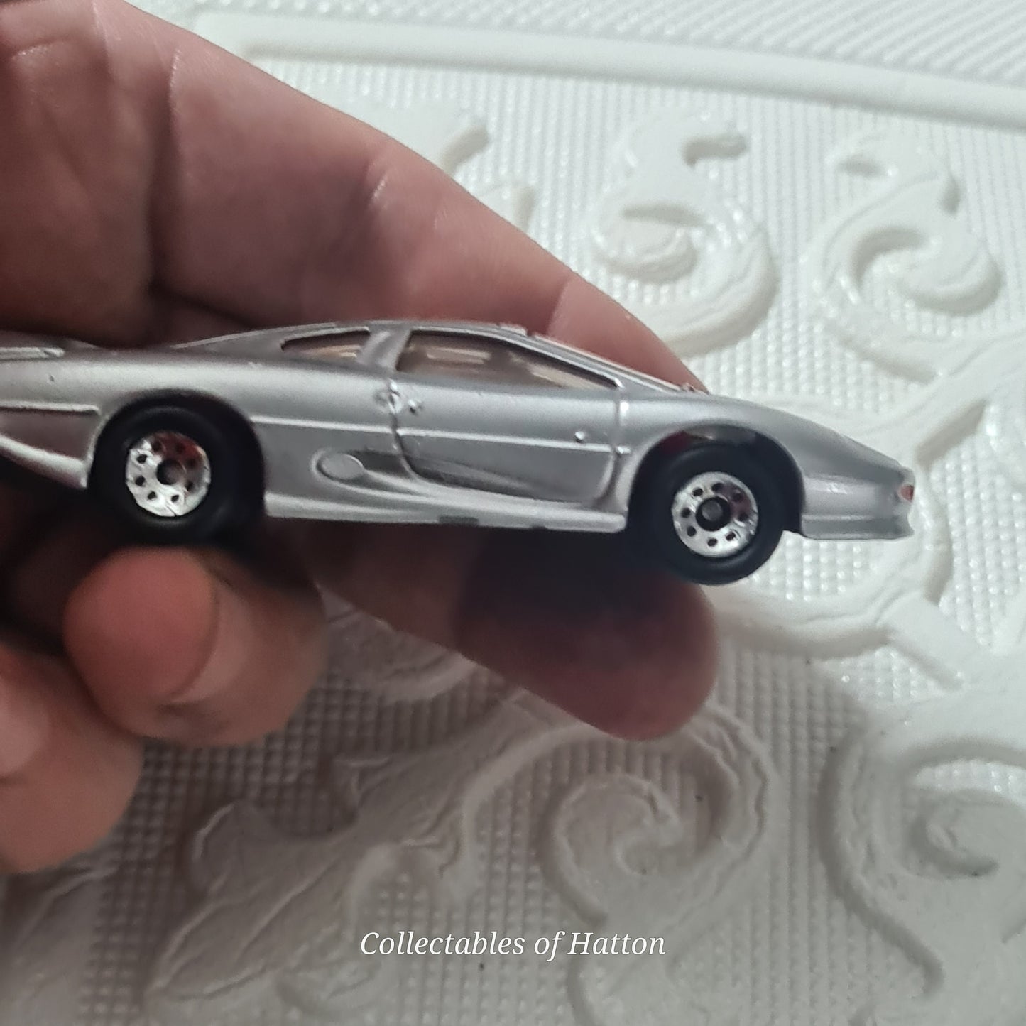 Matchbox 75 Series 1992 Jaguar XJ220 Silver pre-production model