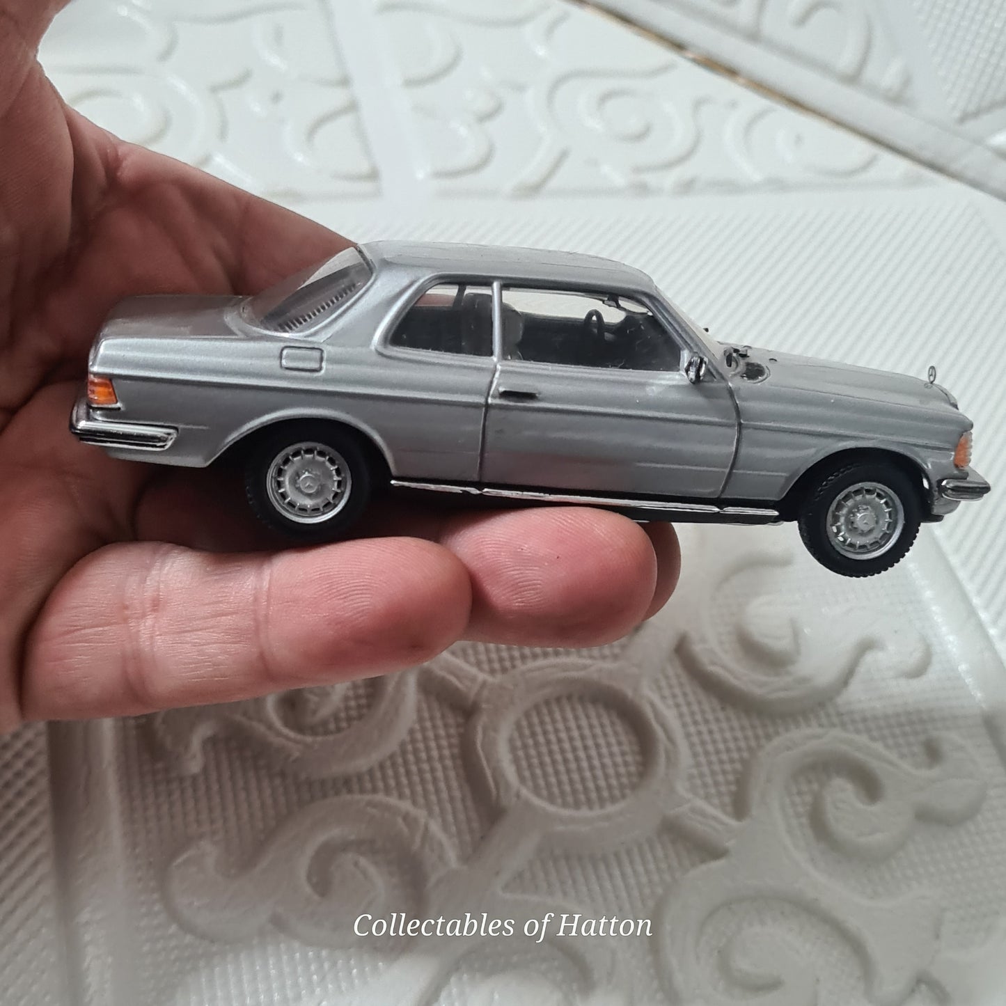 Minichamps 1:43 Mercedes-Benz  W123 C123 280ce 230ce silver coupe loose excellent