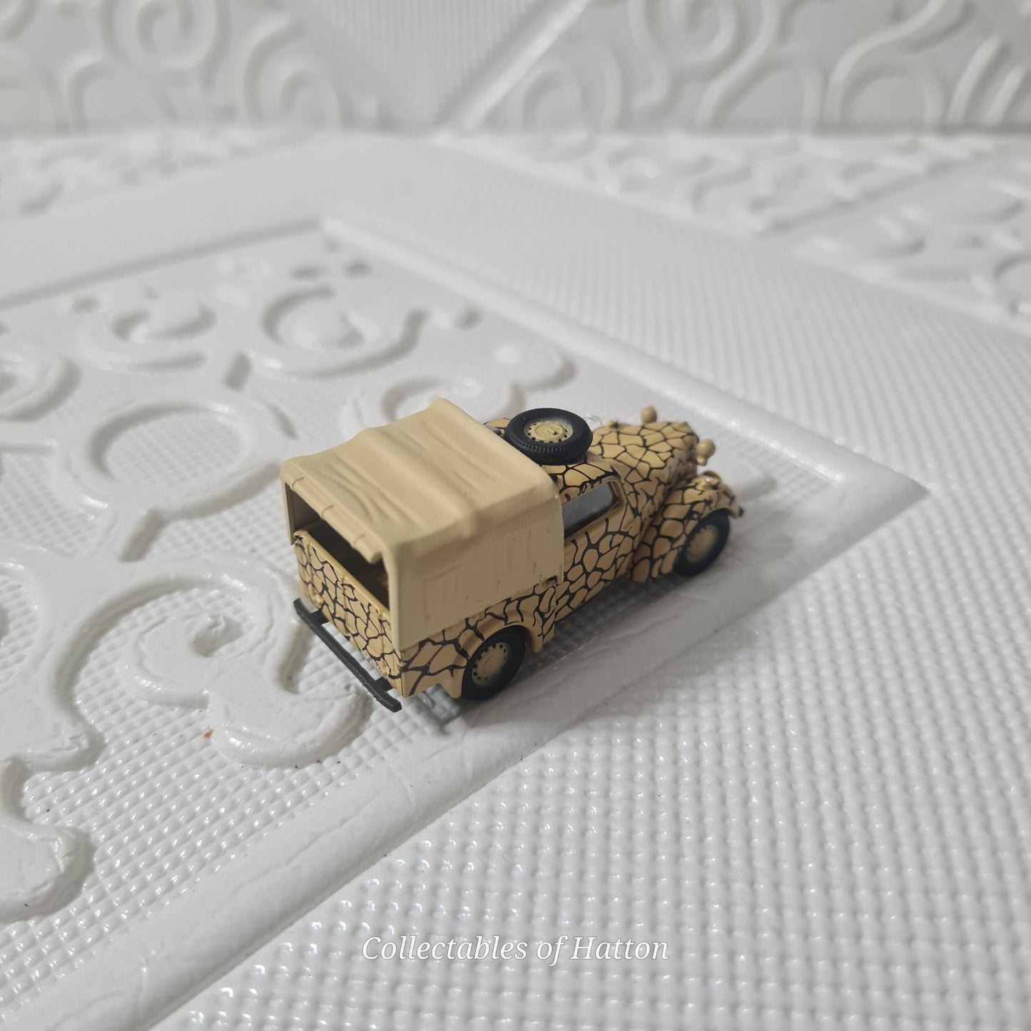 Oxford Diecast 1:76 Austin Tilly Van tan camouflage military loose excellent