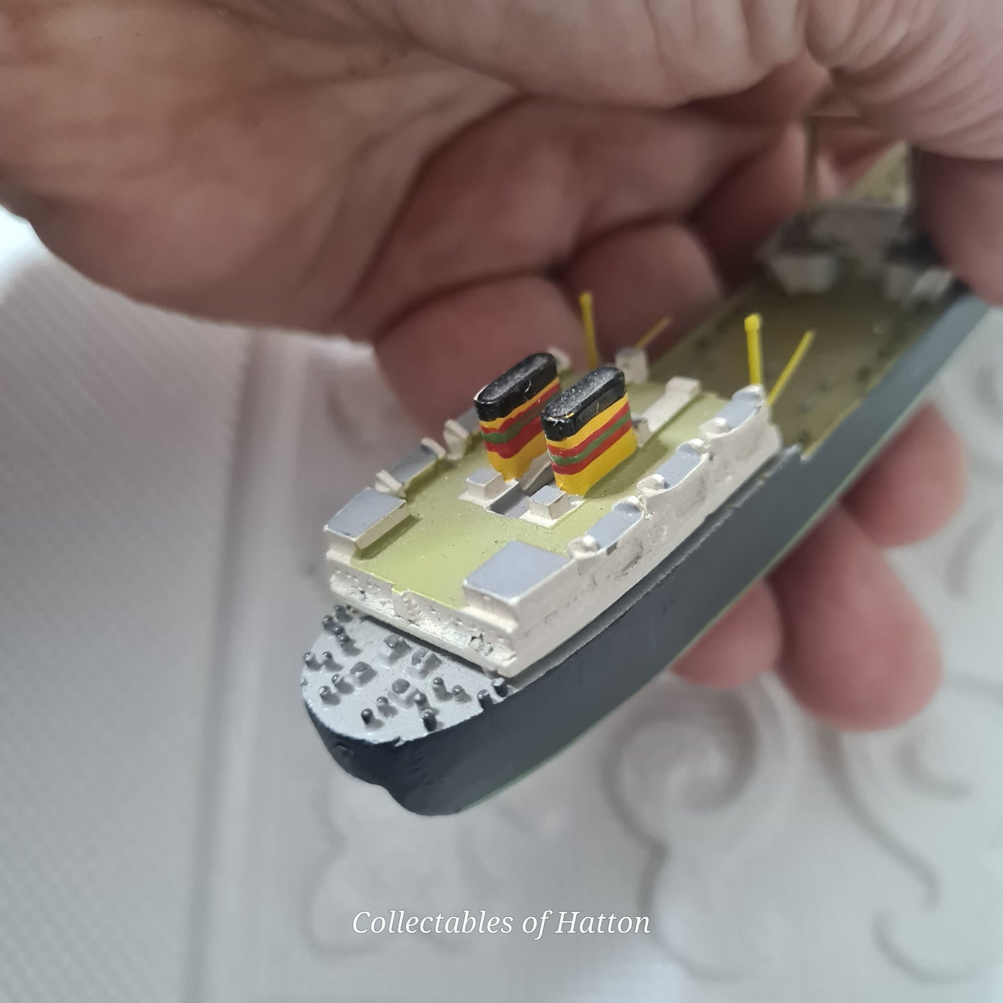 Hansa S 49 1:1250 Waterline Whaler "Willem Barendsz II" 1954 rare metal model ship loose nice example