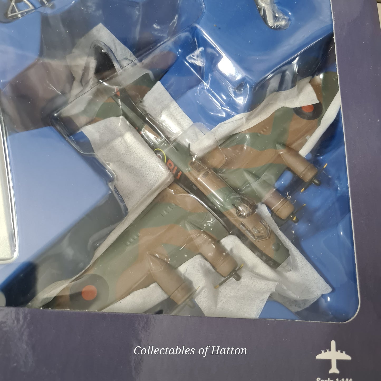 Corgi Aviation AA31101 B-17 Flying Fortress RAF 214 Sqn 1:144 Diecast Model boxed perfect