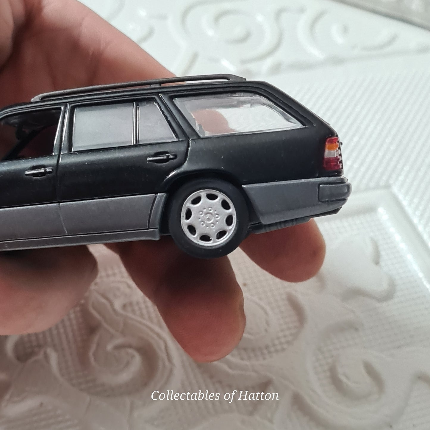Minichamps 1:43 Mercedes-Benz E-Class e200-420 E320 estate Black grey Loose Superb Example