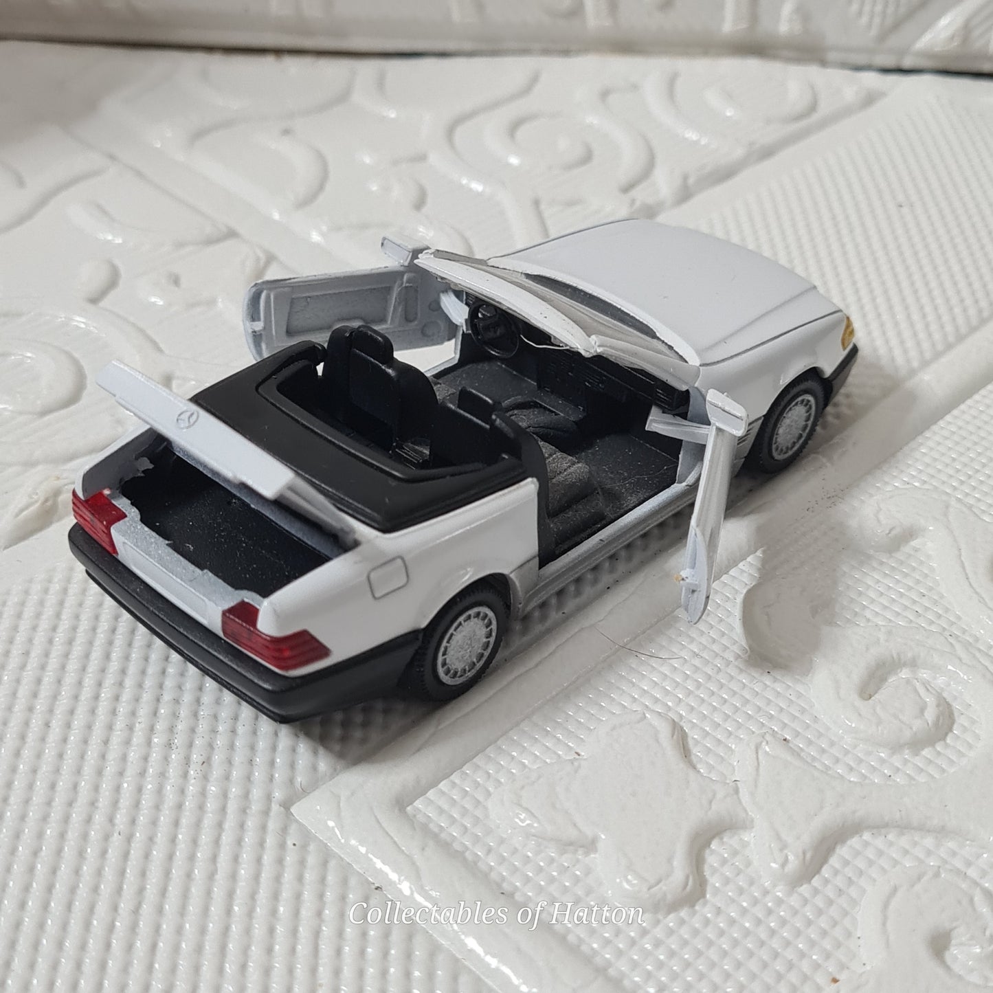 Gama 1:43 Mercedes-Benz 300sl 500sl Cabriolet white loose diecast model excellent