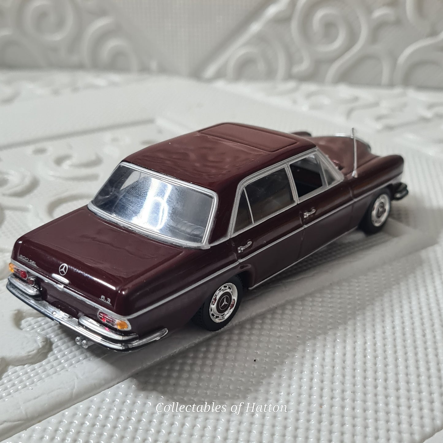 Minichamps 1:43 1965-71 Mercedes-Benz 300 sel 6.3 Burgundy loose excellent