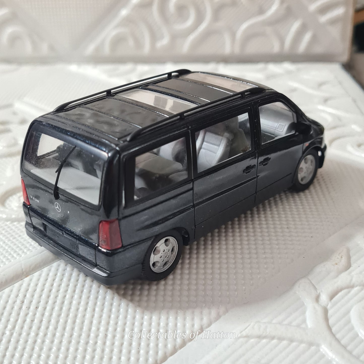 Schuco 1:43 Mercedes-Benz V 230 People carrier v230 vito diecast loose excellent
