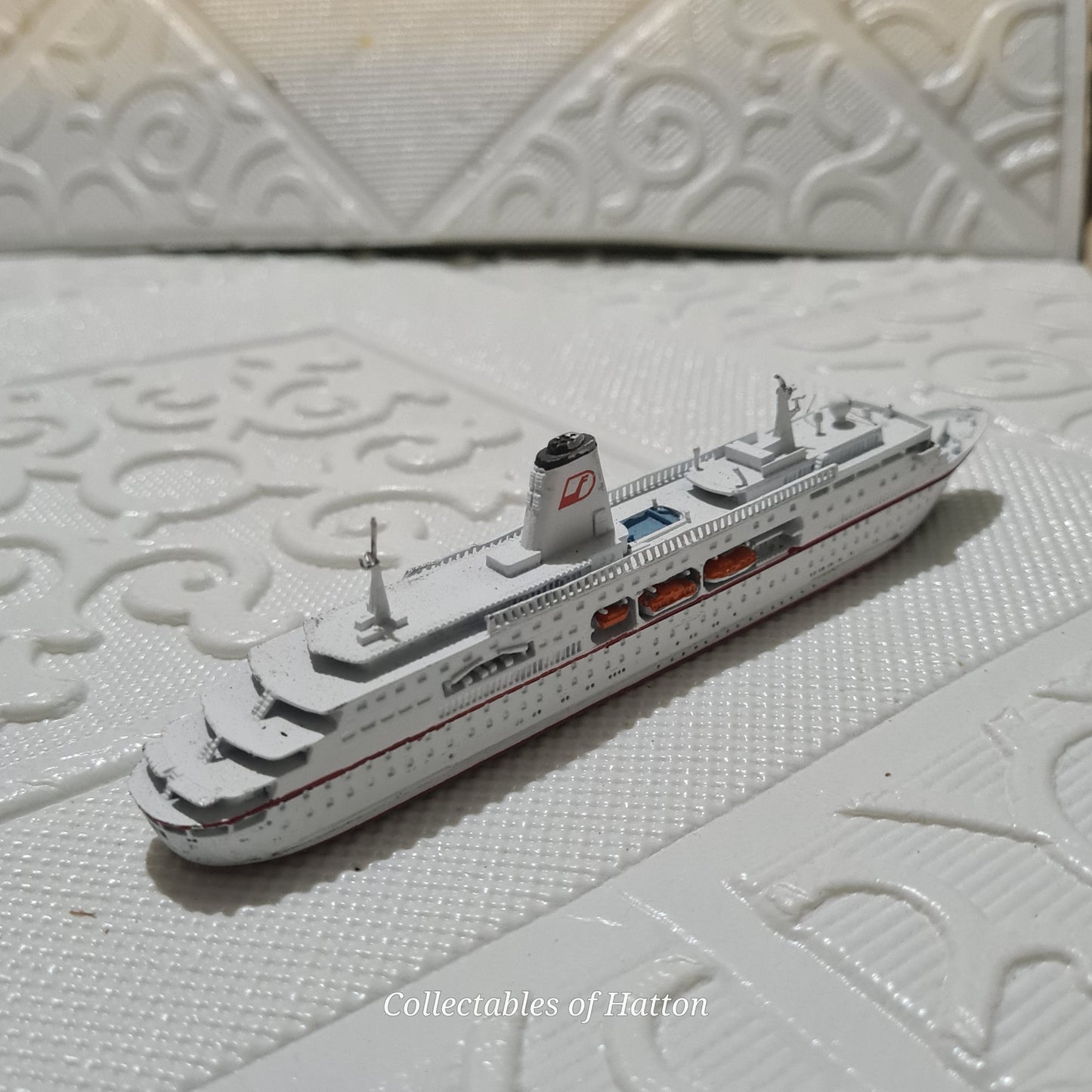 CM-MINIATUREN - CM-KR 241 Deutschland 1:1250 waterline white metal ship rare model
