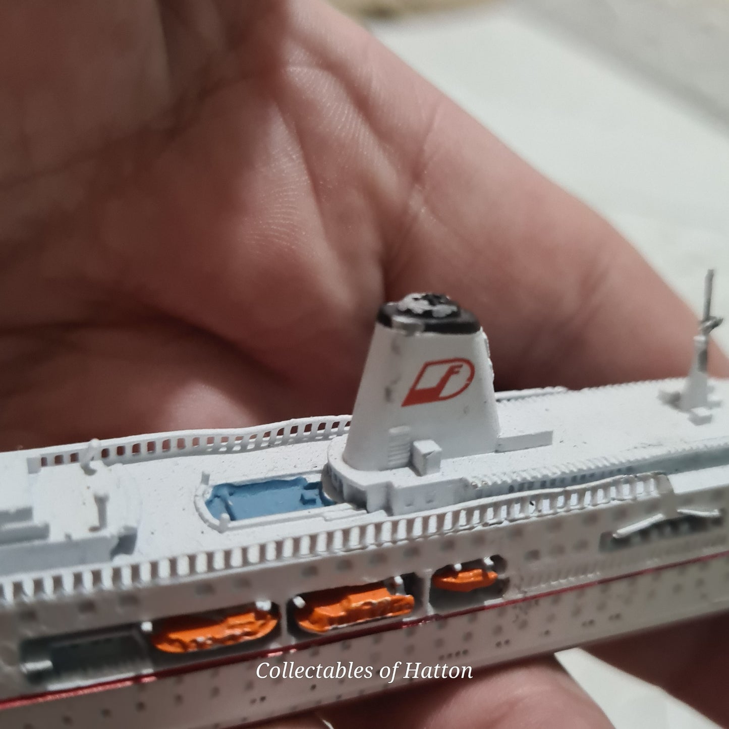 CM-MINIATUREN - CM-KR 241 Deutschland 1:1250 waterline white metal ship rare model