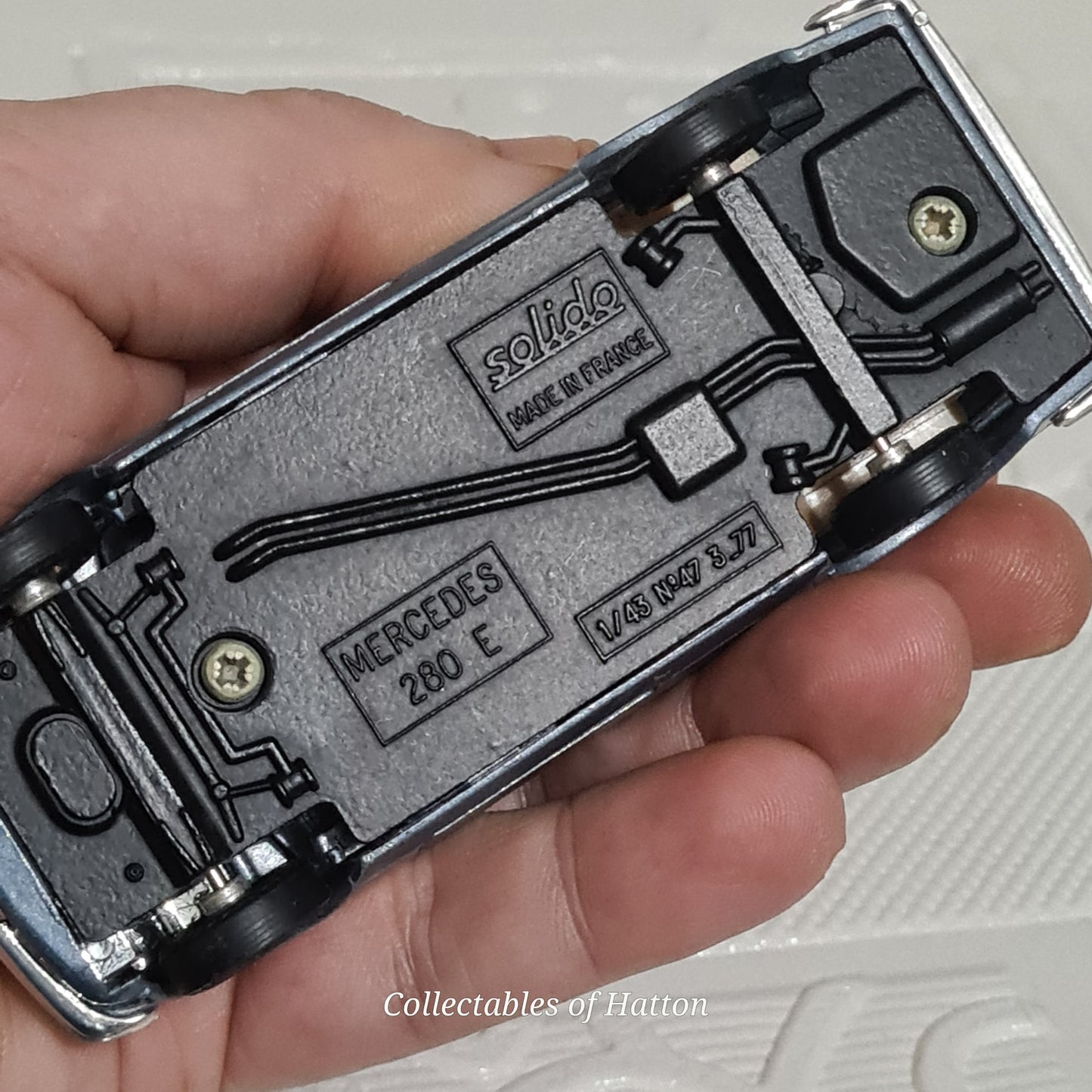 Solido 1:43 Mercedes 280 E 70s saloon blue loose excellent diecast model