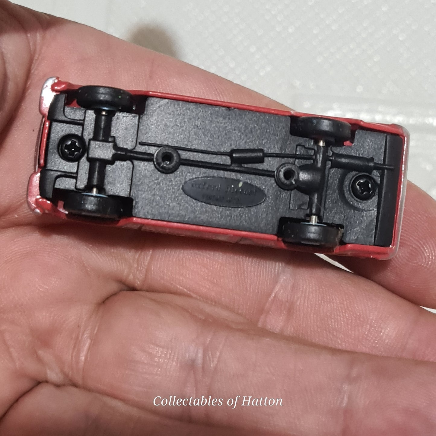 Oxford Diecast 1:76 Ford Cortina mk 1 Chipperfields Circus diecast loose excellent