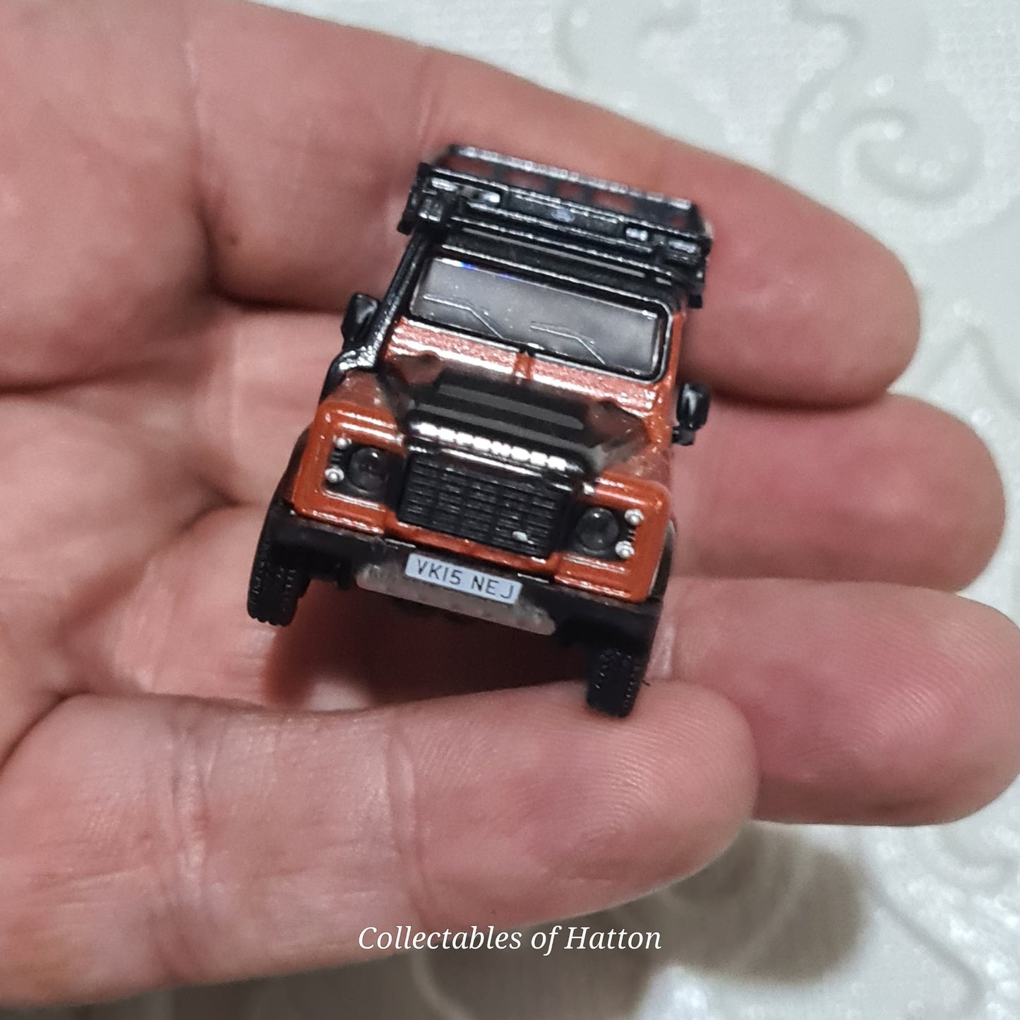 Oxford Diecast 1:76 Land Rover 90 Defender 4x4 copper  diecast loose excellent