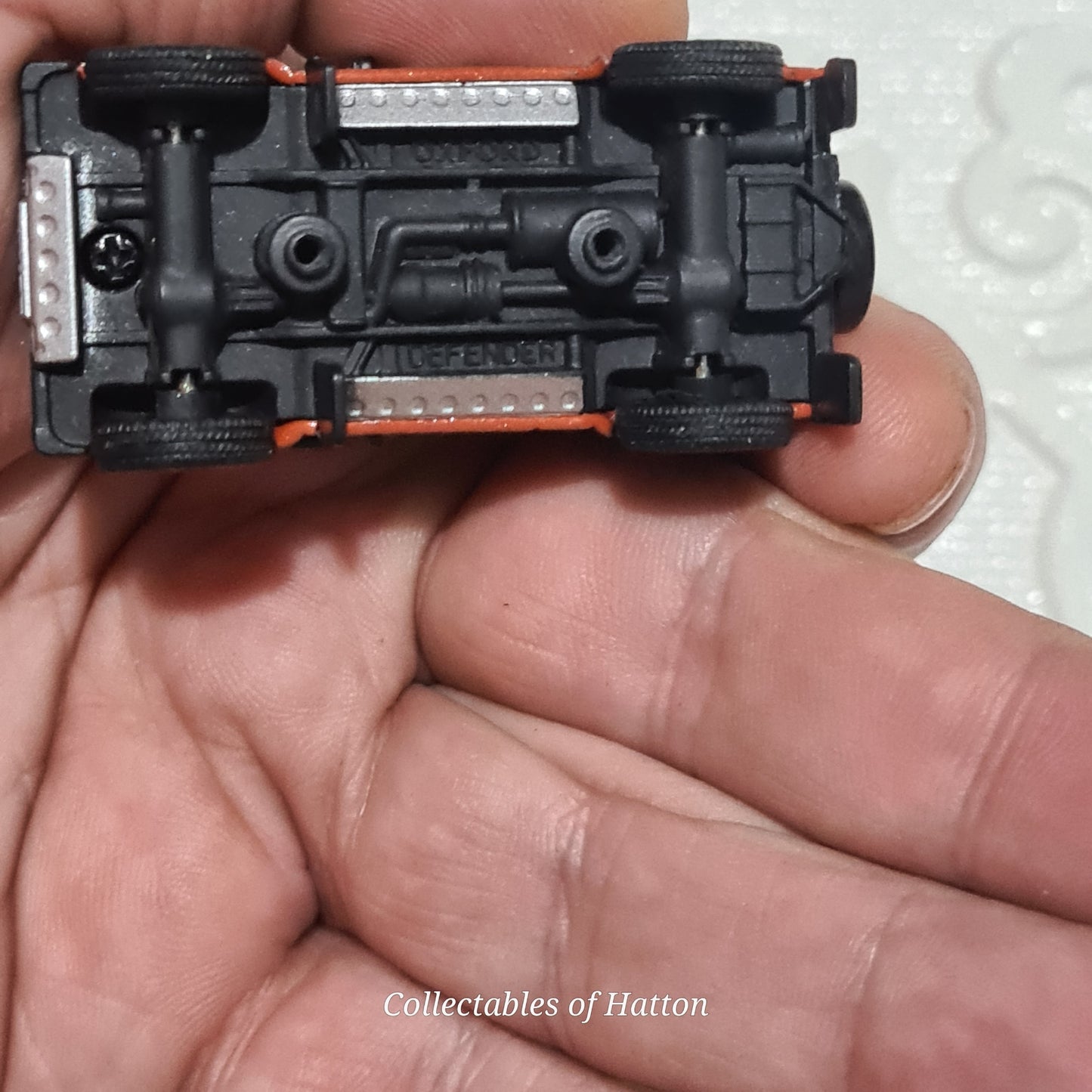 Oxford Diecast 1:76 Land Rover 90 Defender 4x4 copper  diecast loose excellent