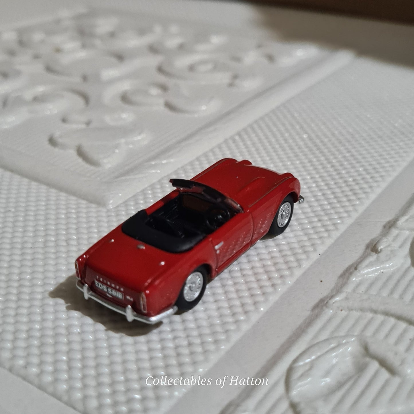 Oxford Diecast 1:76 Triumph TR4 Cabriolet red loose excellent