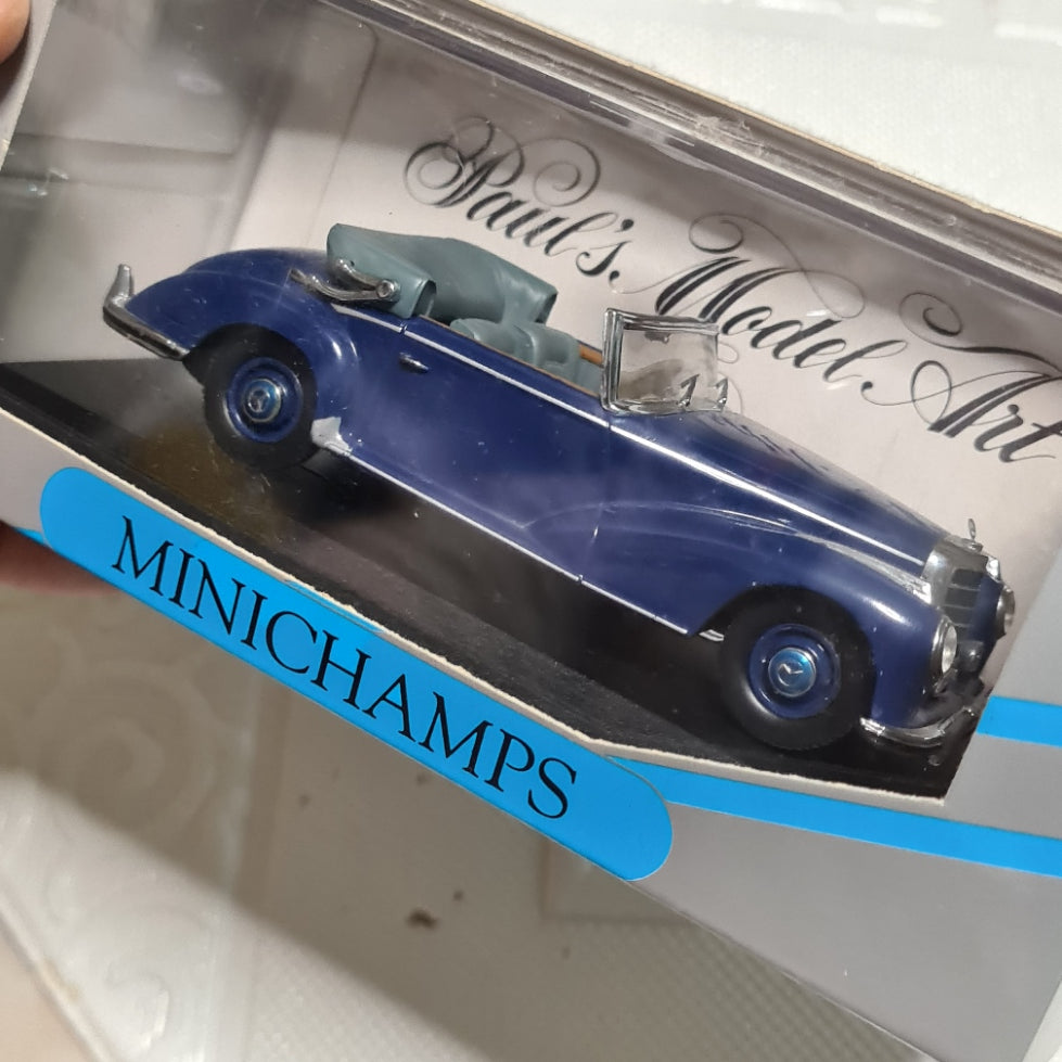 Minichamps 1:43 Mercedes 300 S Cabriolet 1951-55 blue diecast model missing wing mirror vgc