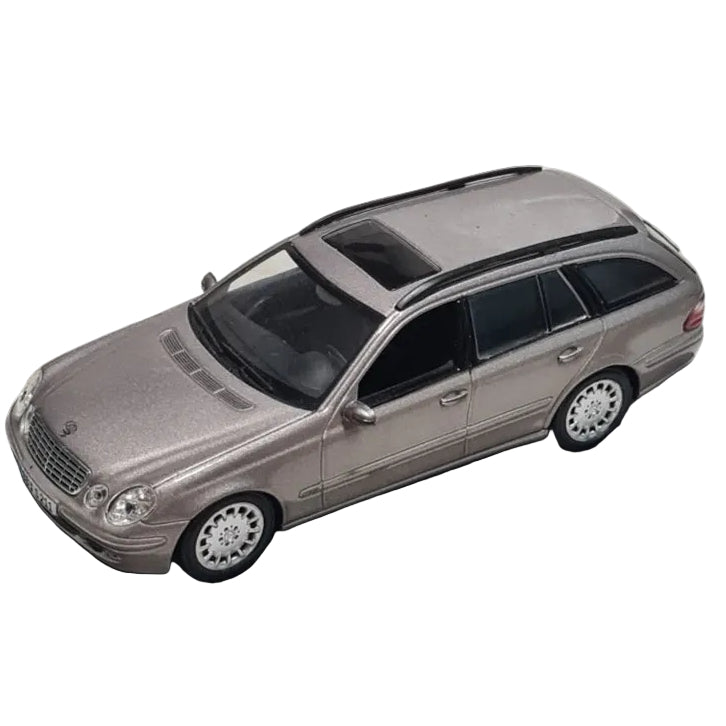 Mercedes e class by minichamps