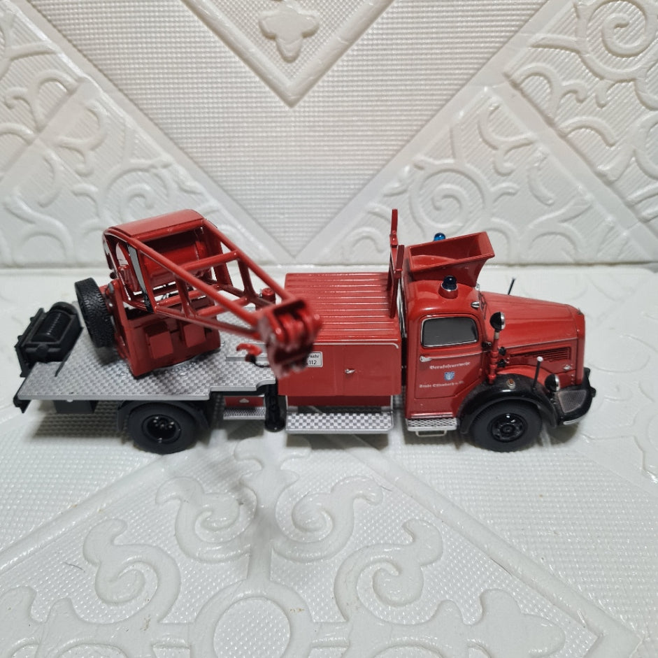 Schuco 1:43  1950S Mercedes L 6600 Mercedes fire recovery truck Diecast loose nice