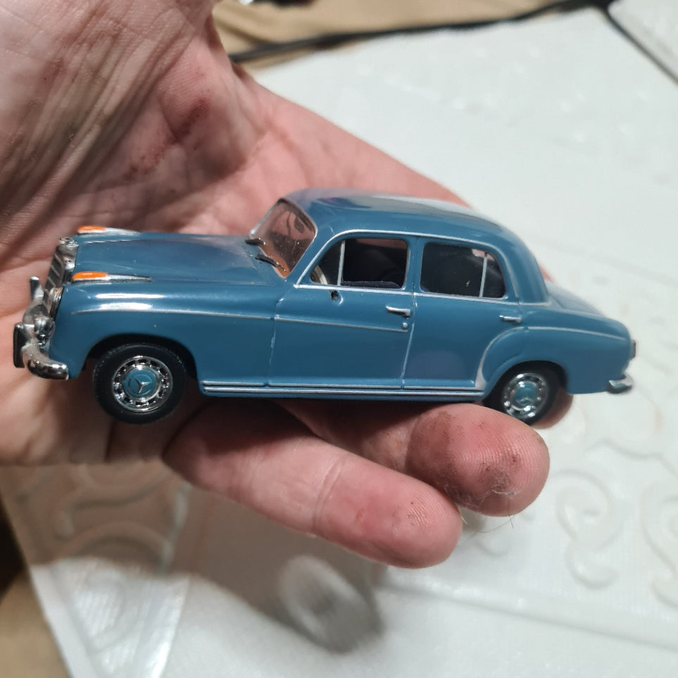 Minichamps 1:43 1950s Mercedes 220S Blue loose diecast very nice