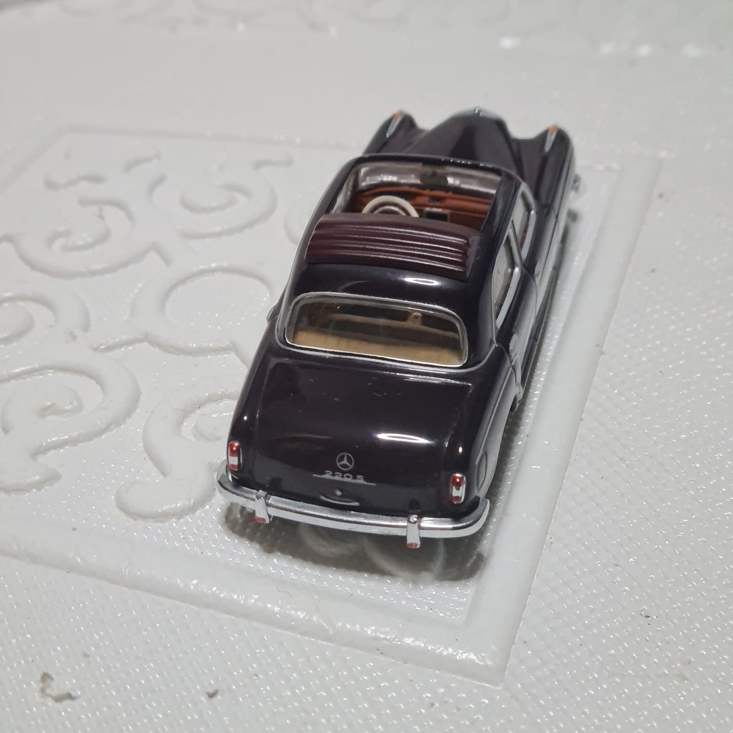 Minichamps 1:43 1950s Mercedes 220S brown open top loose diecast very nice