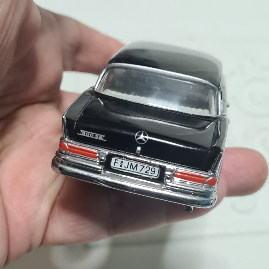 Vitesse 1:43 Mercedes 220 60's saloon Black loose  diecast nice example