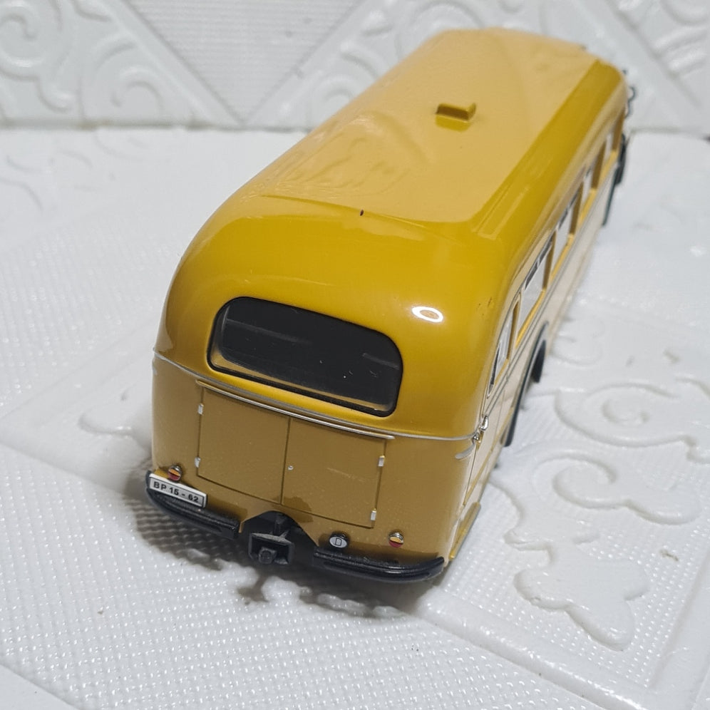 Schuco 006730 Mercedes-Benz O 6600 Deutsche Bundespost 1:43 Scale Diecast loose nice