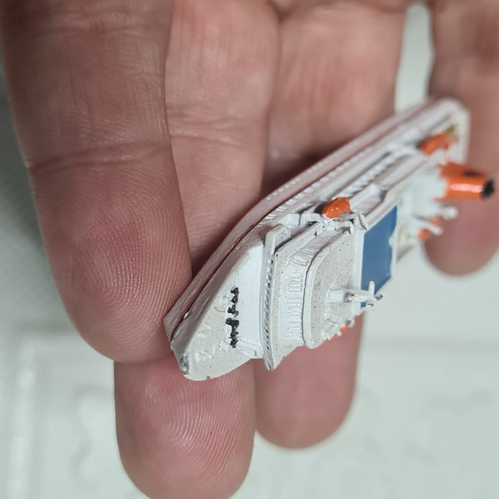 CM-MINIATUREN - CM-KR 157 Bremen 6 1993 1:1250 waterline white metal ship rare model