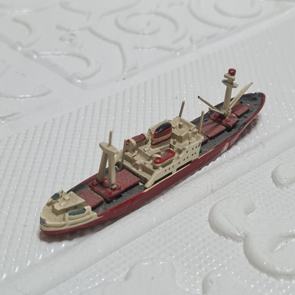 Hansa  1:1250 Helga Dan 19 1957 Freighter waterline model metal ship