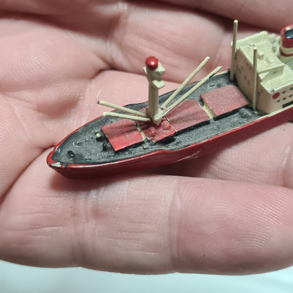 Hansa  1:1250 Helga Dan 19 1957 Freighter waterline model metal ship
