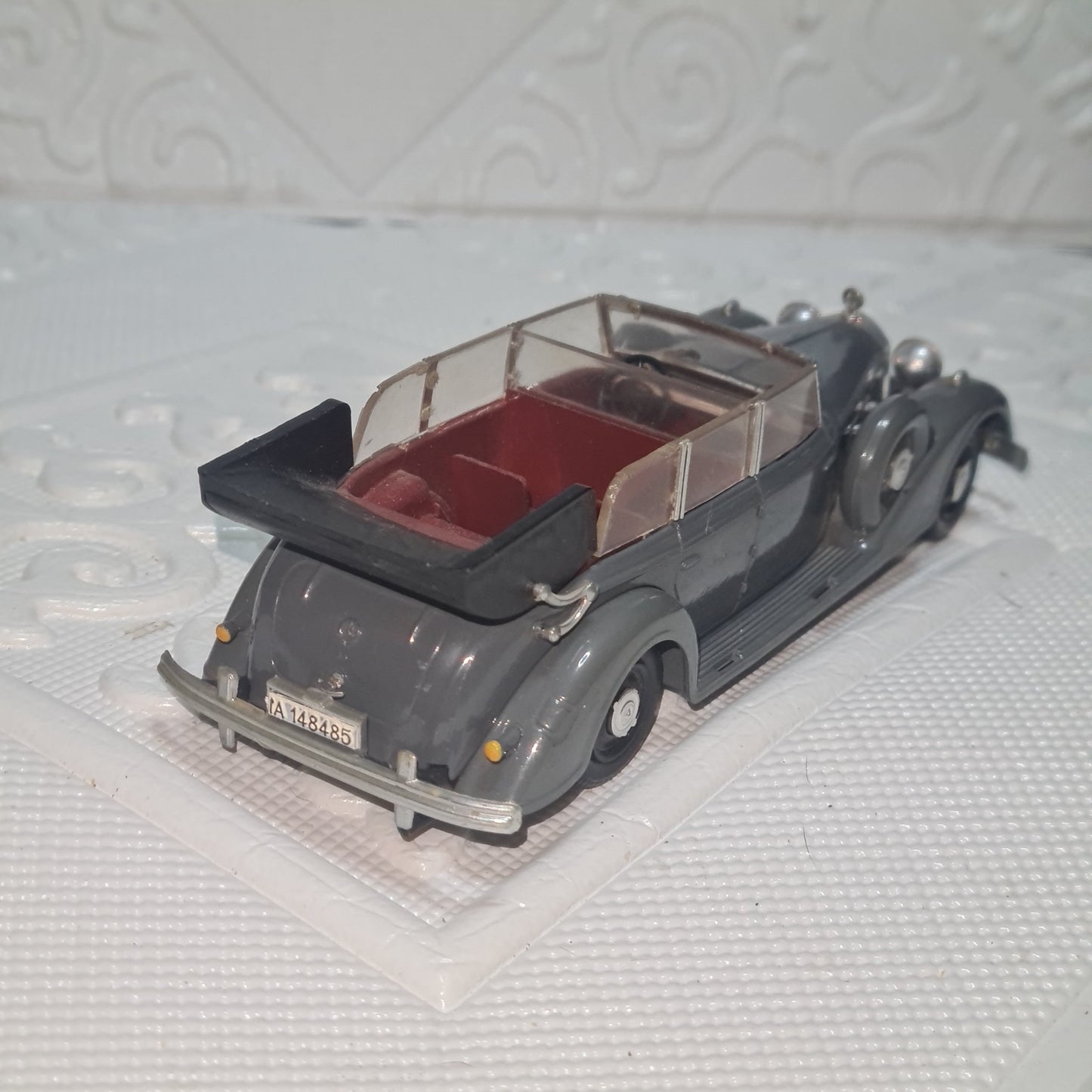 Rio 1:43 Mercedes-Benz 1937 770k grey limousine loose very nice diecast model