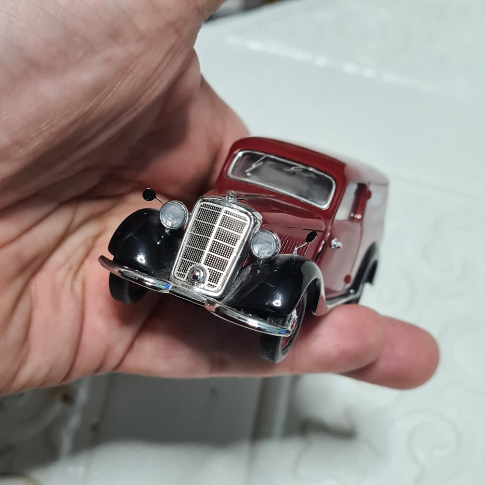 Schuco 1:43 Mercedes-Benz 170v van modell edition no 1 loose diecast model vgc