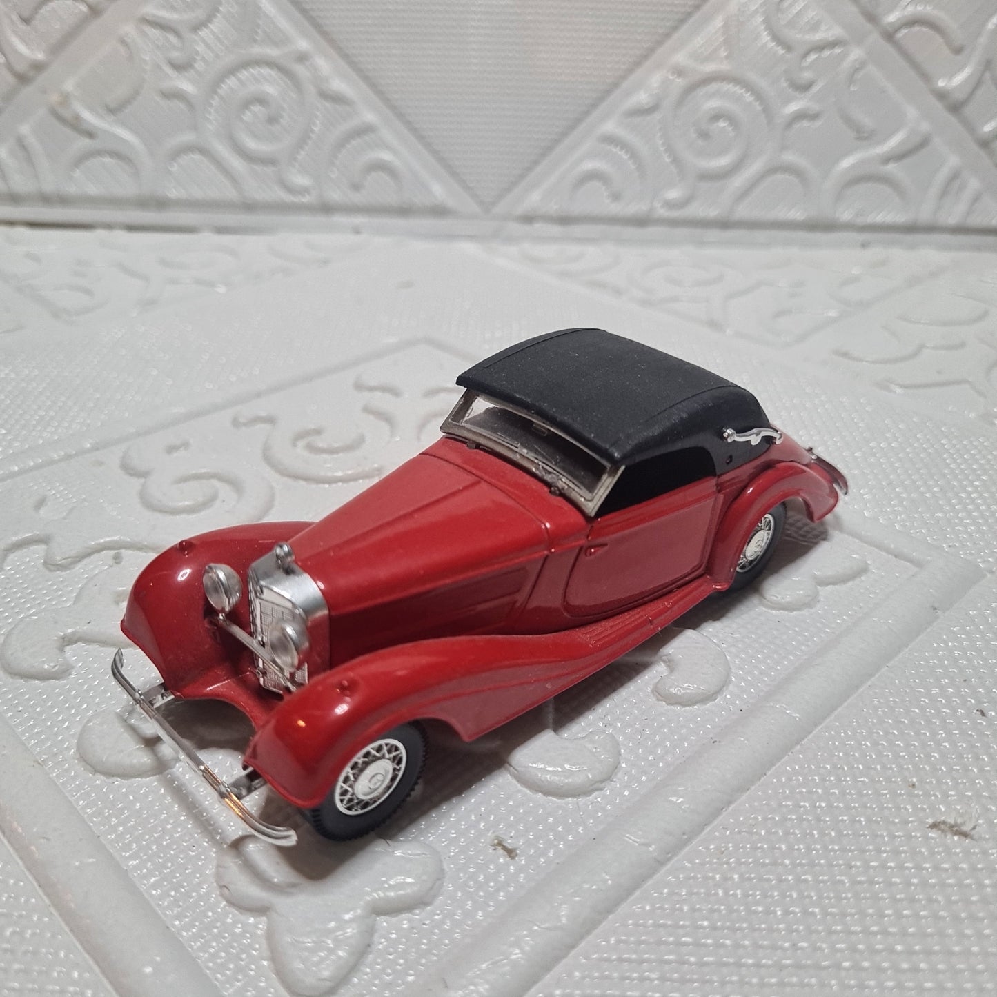 Solido 1:43 Mercedes 540K 1939 Cabriolet red loose diecast vgc