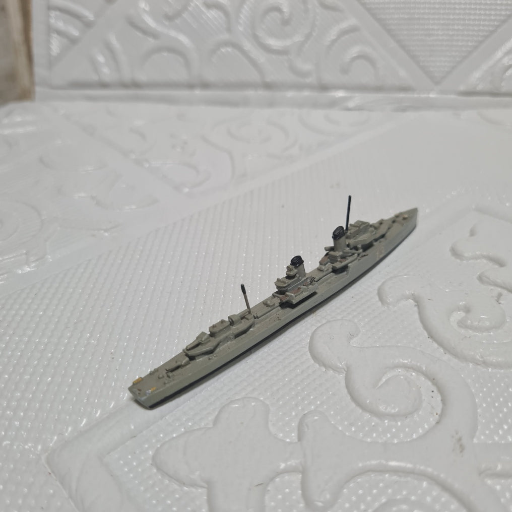 Hansa 1:1250 S181 unknown battleship  waterline metal model good example